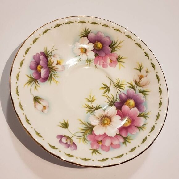 Royal Albert Bone China England Flower of the Month Cosmos 1970 - Picture 3 of 9
